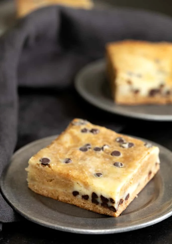 Chocolate Chip Cheesecake Blondies