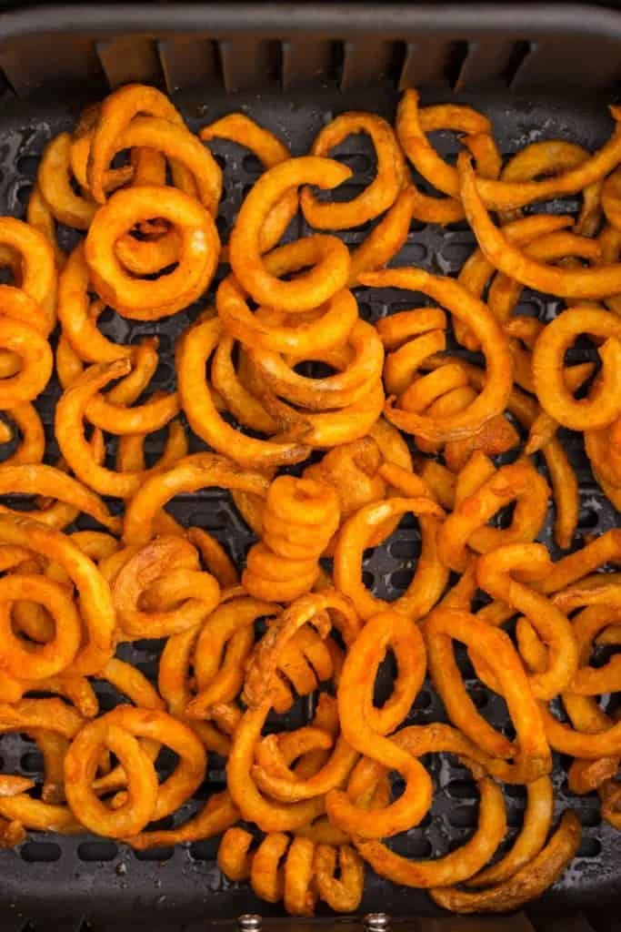 air fryer basket with curly fries