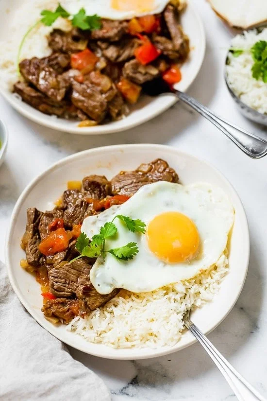 Carne en Bistec a caballo