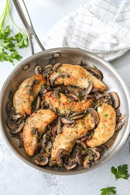 Chicken and Mushrooms in White Wine Sauce