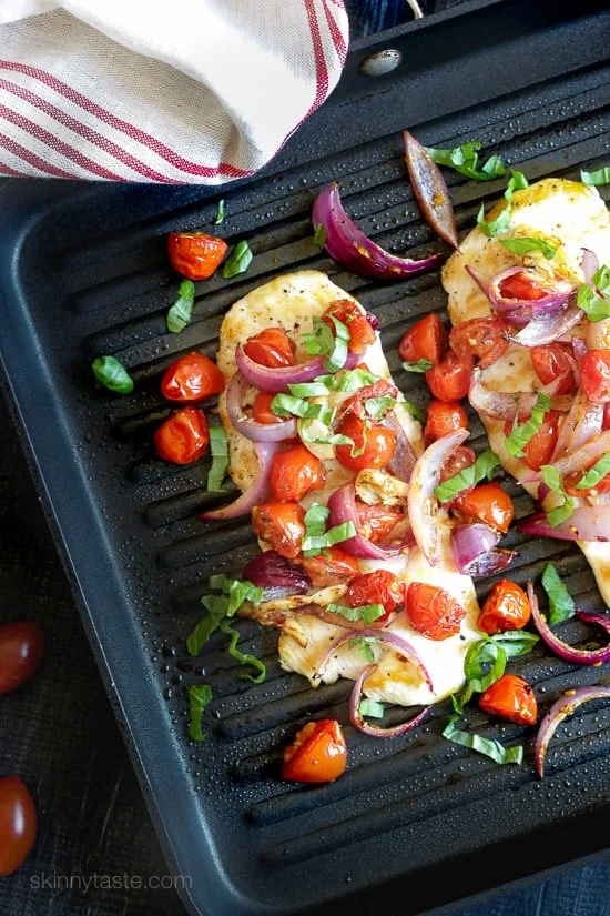 Chicken with Roasted Tomato and Red Onions – quick, light, and easy weeknight chicken dish.