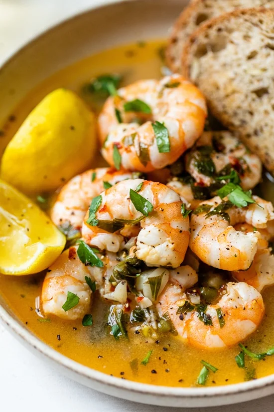 Drunken shrimp just got a makeover. Not sure if you can call this drunken since I significantly cut down the wine, but the shrimp aren’t 100% sober either. #shrimp #shellfish #pescatarian
