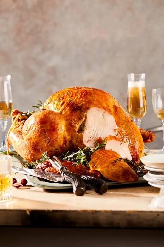 Dry Brine Turkey (Herb and Salt-Rubbed)