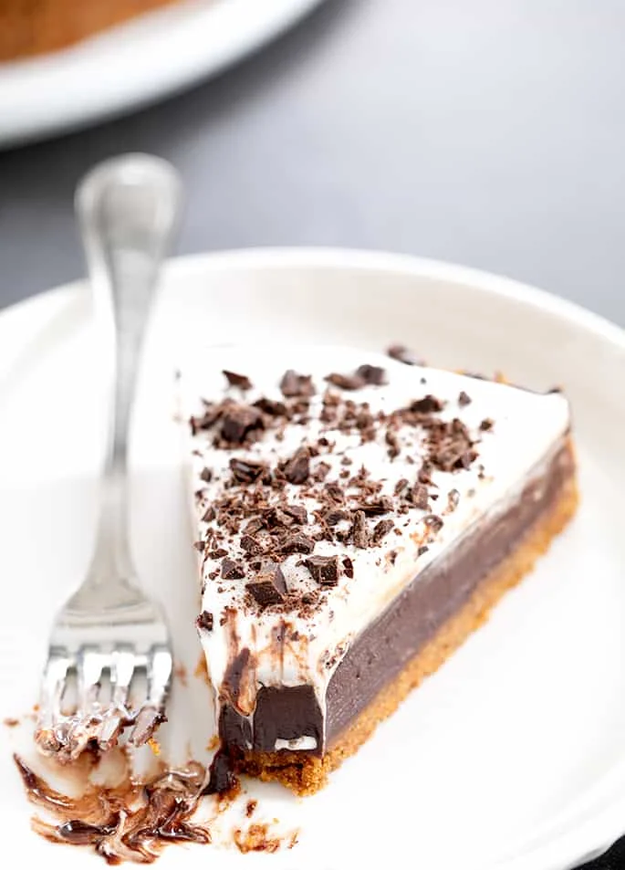Gluten free s'mores pie slice closeup