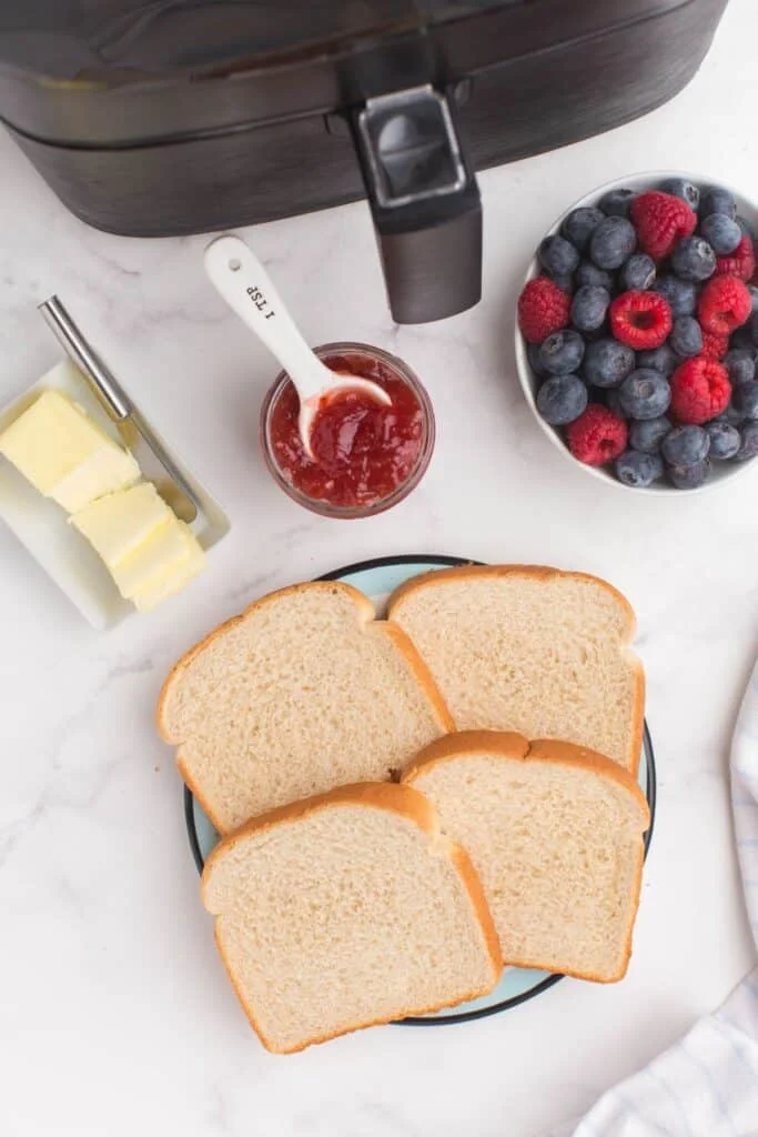 Ingredients needed to air fry toast.