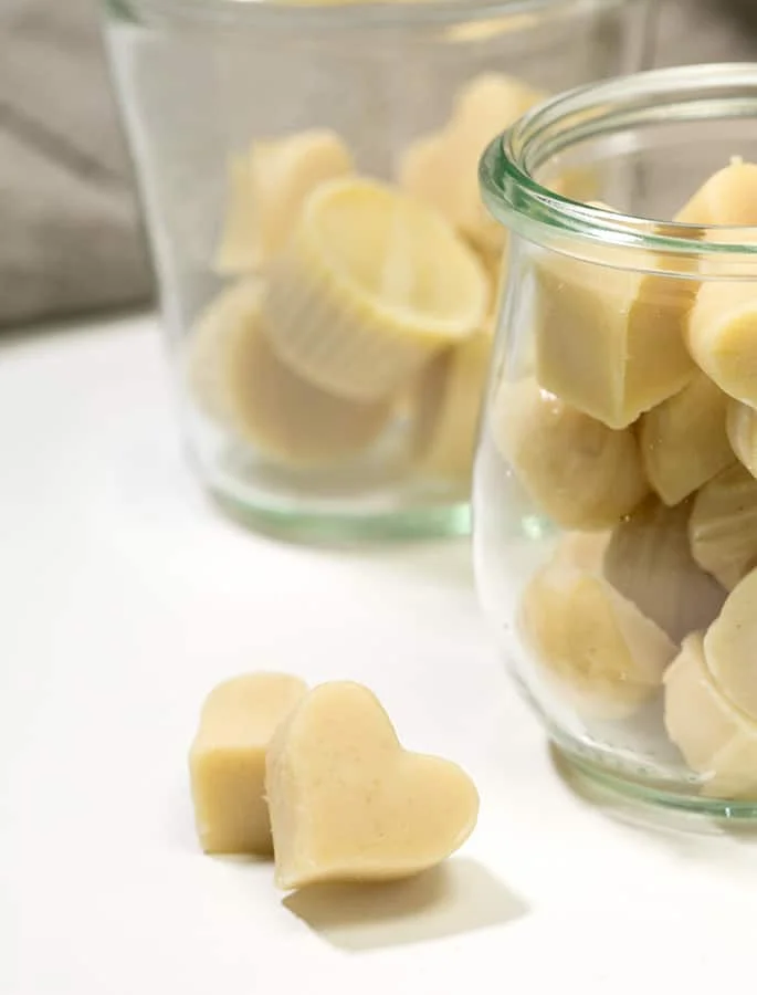 Learn to make homemade vegan white chocolate with this easy recipe. Just 6 simple ingredients!