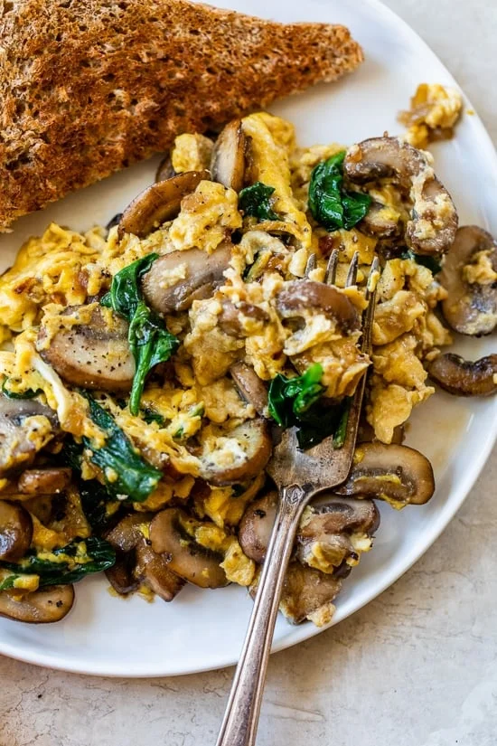 Mushroom-Spinach Scrambled Eggs