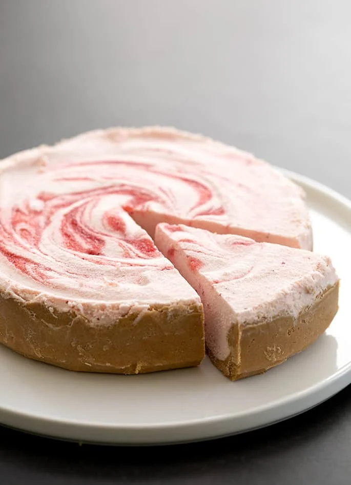 No bake strawberry yogurt pie sliced