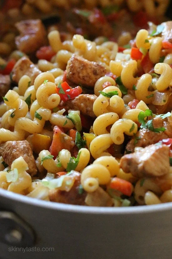 One-Pot Chicken Fajita Pasta – an easy Mexican inspired pasta dish!