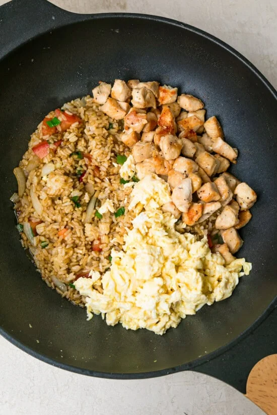 return chicken and eggs to wok