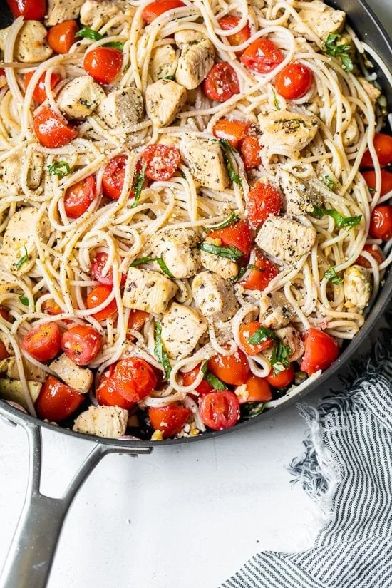 Spaghetti with Chicken and Grape Tomatoes