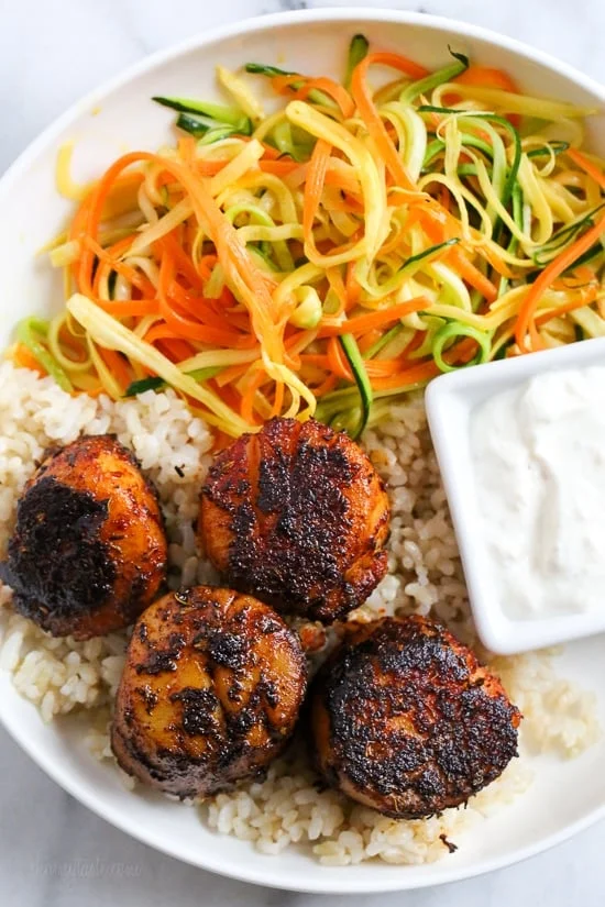 Blackened Scallops with Horseradish Sauce