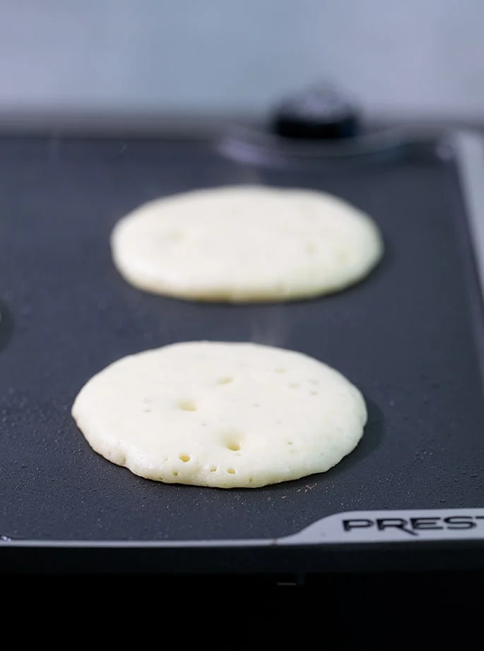 This healthy pancake recipe is going to become a family favorite, whether you're on Weight Watchers or not. Each fluffy pancake has just one SmartPoint—and no banana!